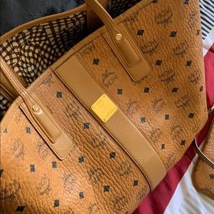 MCM Medium Liz Reversible Shopper